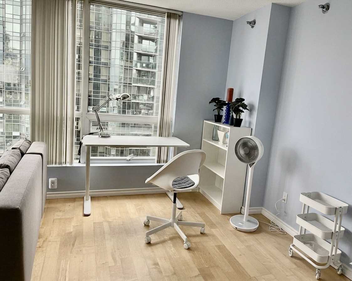 588 Broughton Street #1104 - Photo 5 of 13