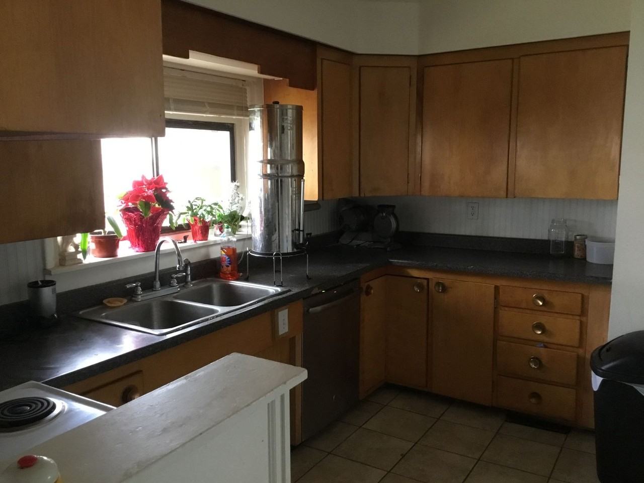 348 N Washington St - Photo 5 of 23