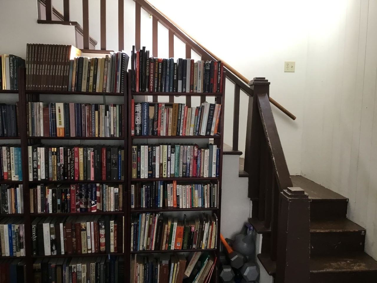 348 N Washington St - Photo 7 of 23