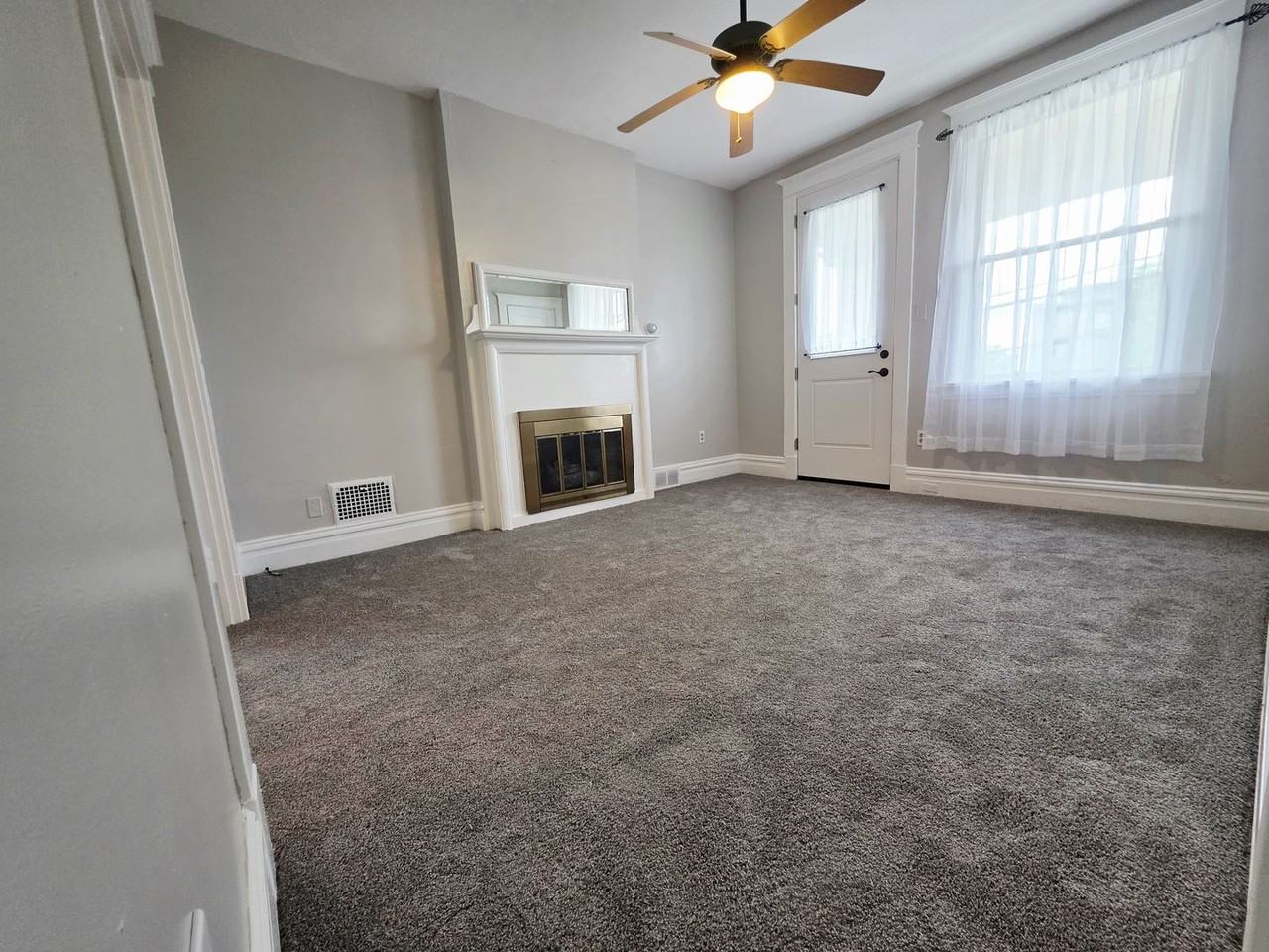 456A Bailey Ave - Photo 5 of 29