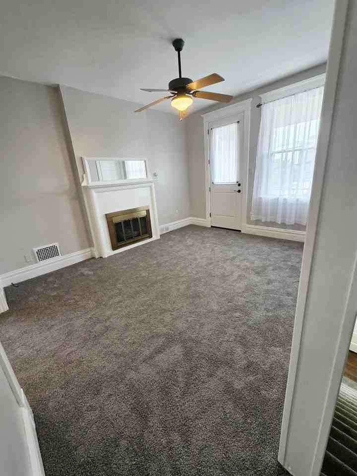 456A Bailey Ave - Photo 7 of 29