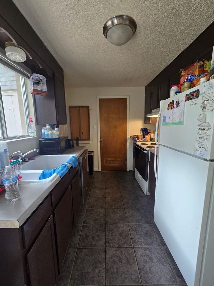 317 Emery Dr #A - Photo 2 of 6