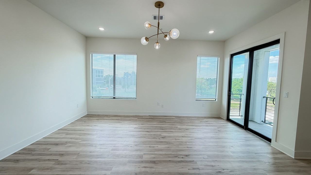 4722 Old Spanish Trl Bldg C #C302 - Photo 3 of 19