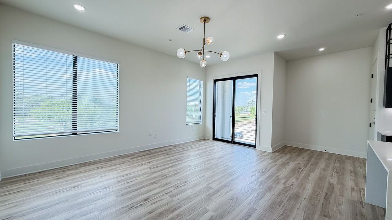 4722 Old Spanish Trl Bldg C #C302 - Photo 5 of 19