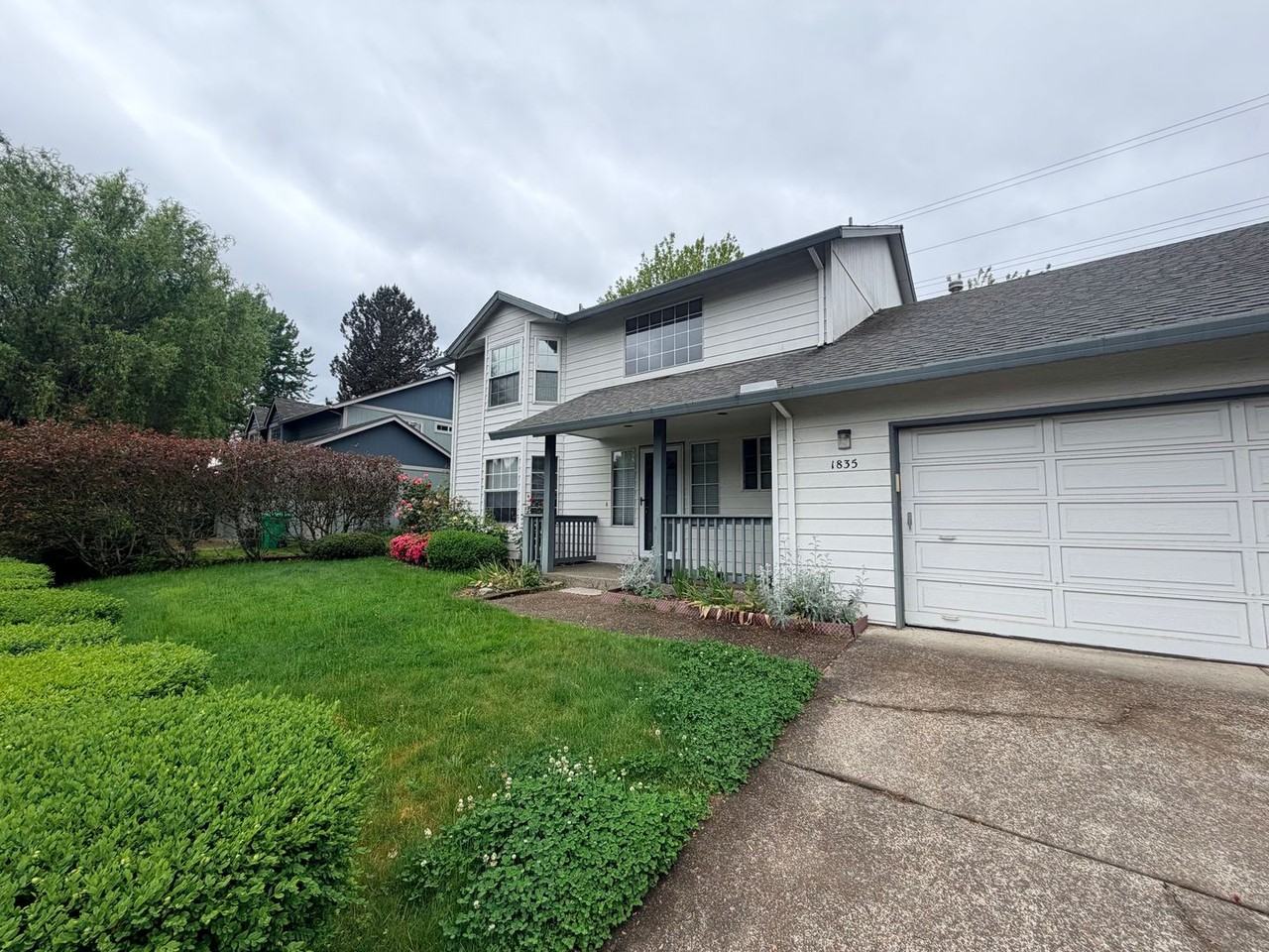 1835 Ne 56th Ave - Photo 2 of 31
