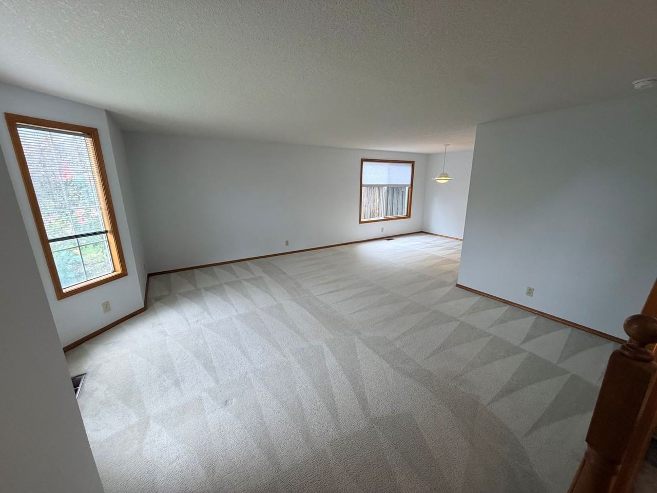 1835 Ne 56th Ave - Photo 5 of 31