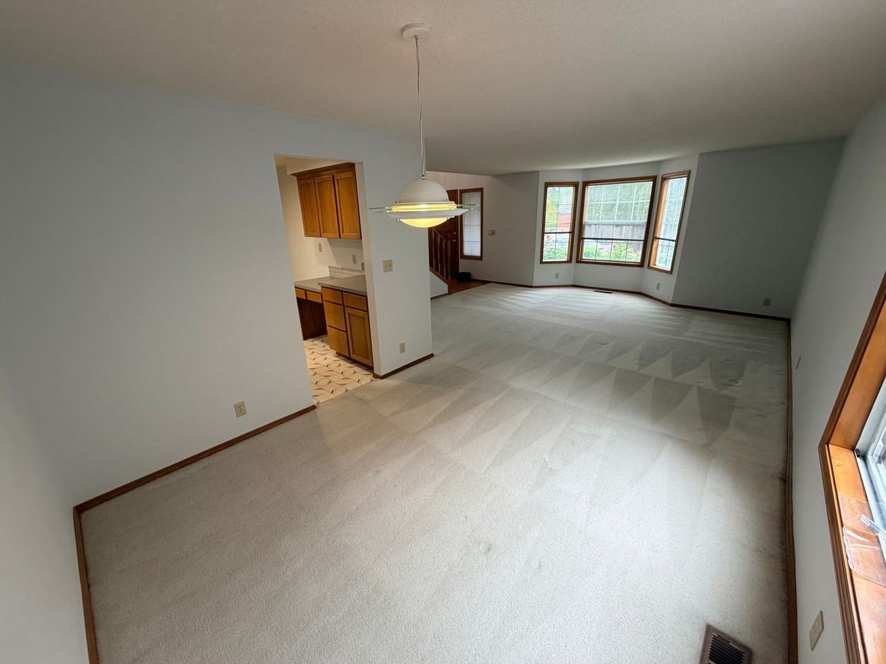 1835 Ne 56th Ave - Photo 7 of 31