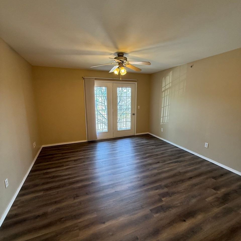 207 N Clifton Ave #B - Photo 7 of 17