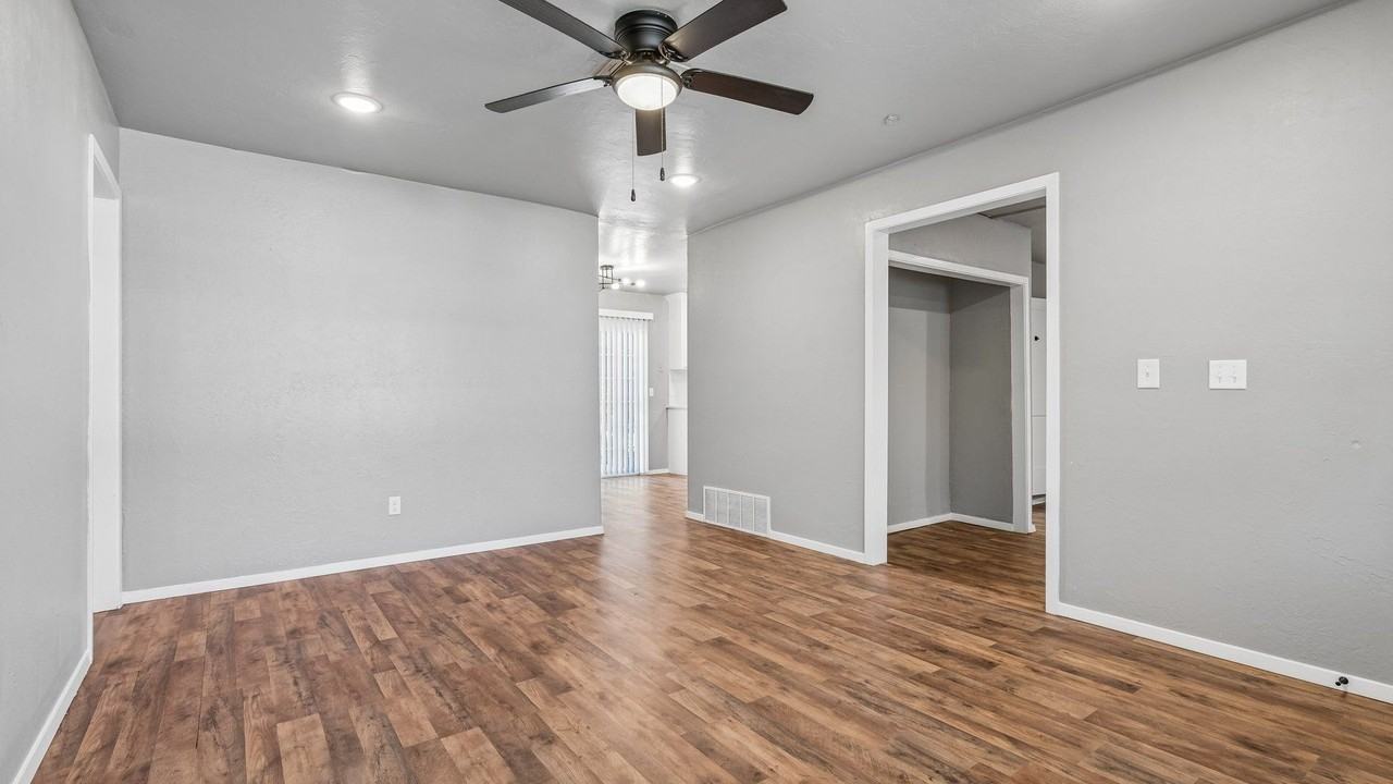 324 Nw 89th St - Photo 7 of 32