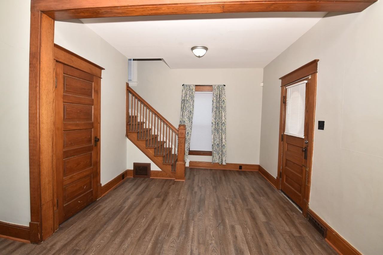116 N Notre Dame Ave - Photo 5 of 35