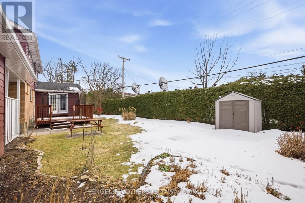1148 Castle Hill Crescent - Photo 2 of 12
