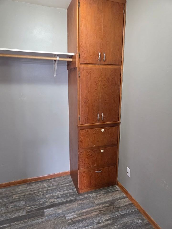 712 W Dayton Ave - Photo 4 of 12