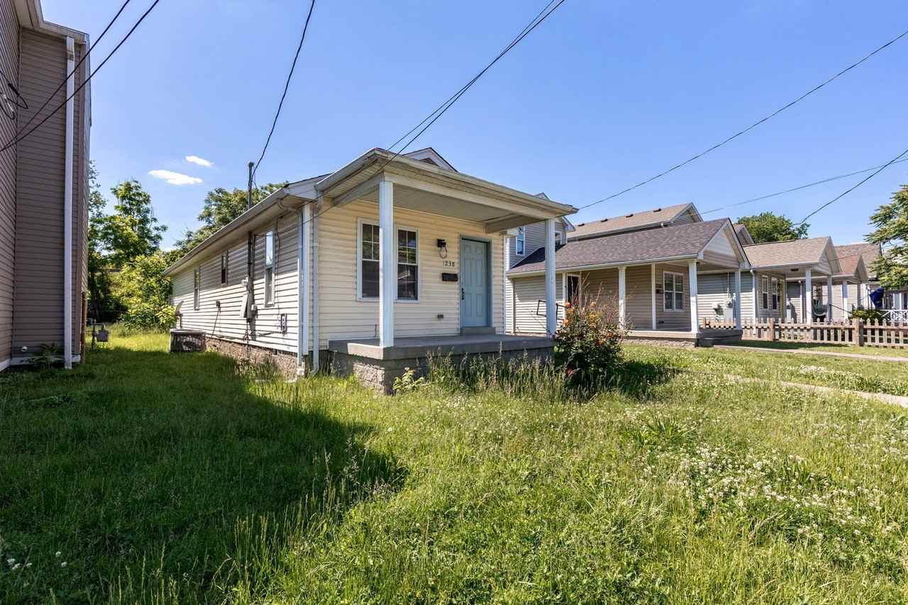 1238 S Preston St - Photo 3 of 21