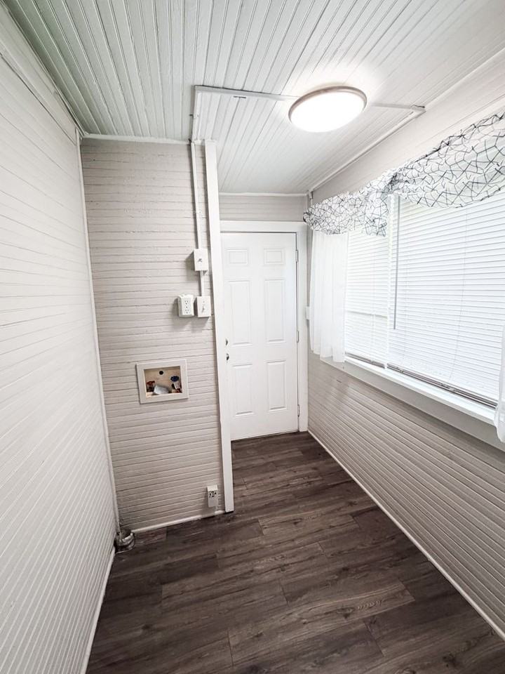 1337 N Waco Ave - Photo 6 of 12