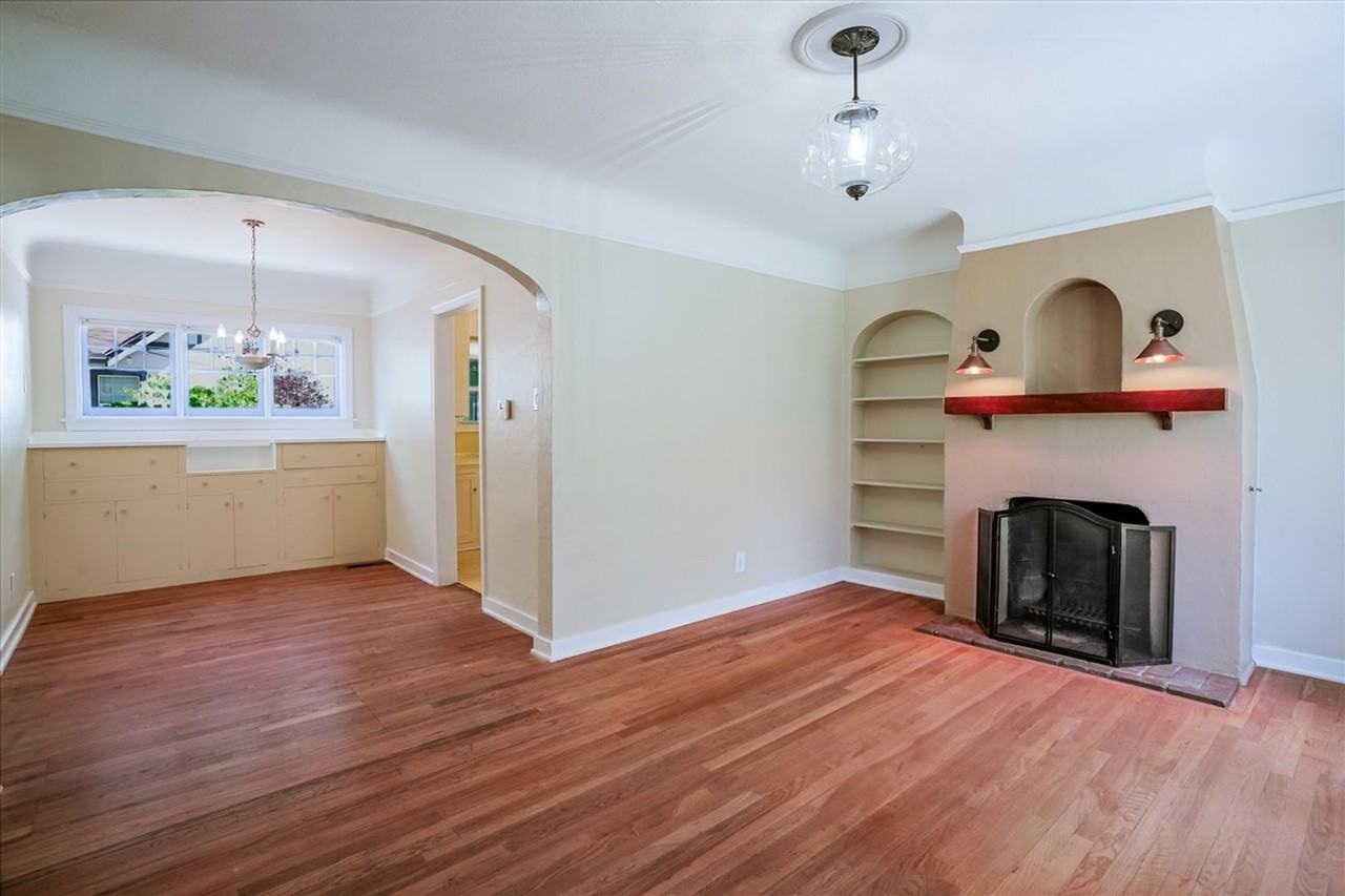 378 Park Ave - Photo 6 of 41