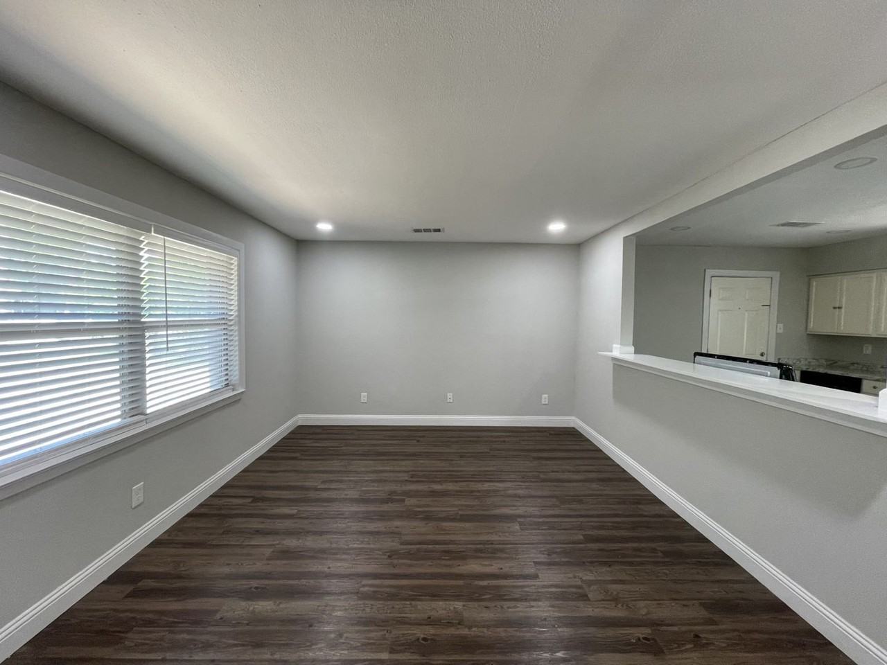 4828 Grove St - Photo 2 of 11