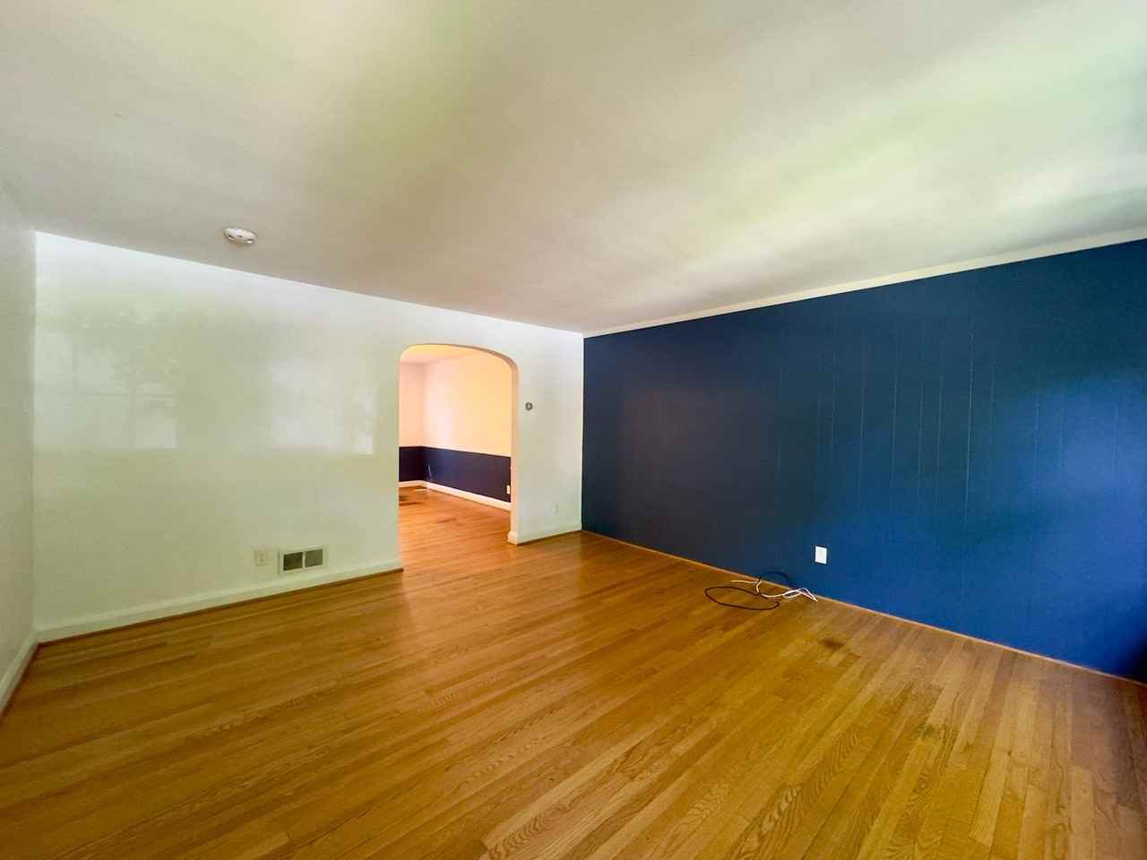 423 Rodgers Ct - Photo 6 of 23