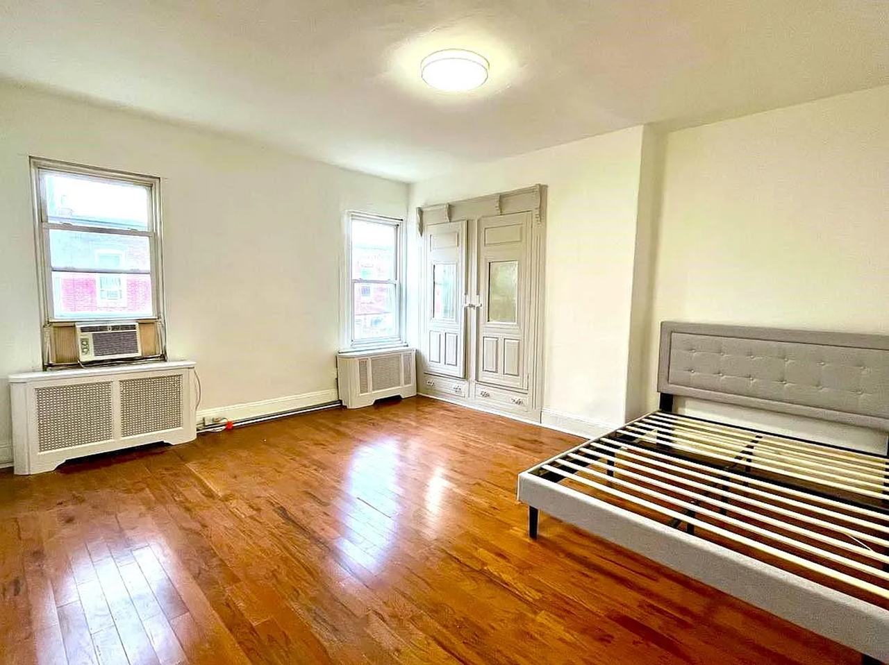 2127 Tasker St - Photo 3 of 5