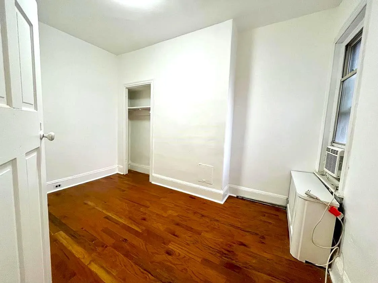2127 Tasker St - Photo 4 of 5