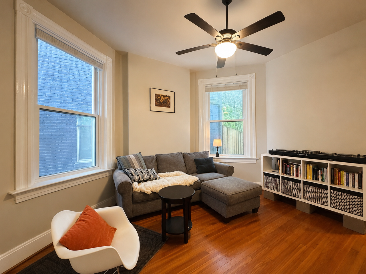 433 Southview Ave - Photo 2 of 16