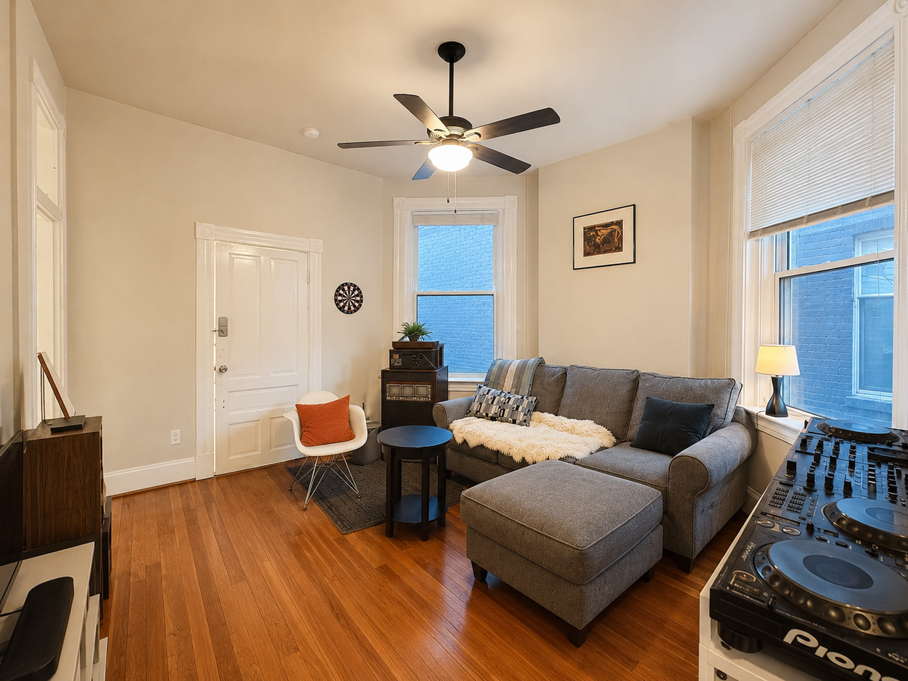 433 Southview Ave - Photo 3 of 16