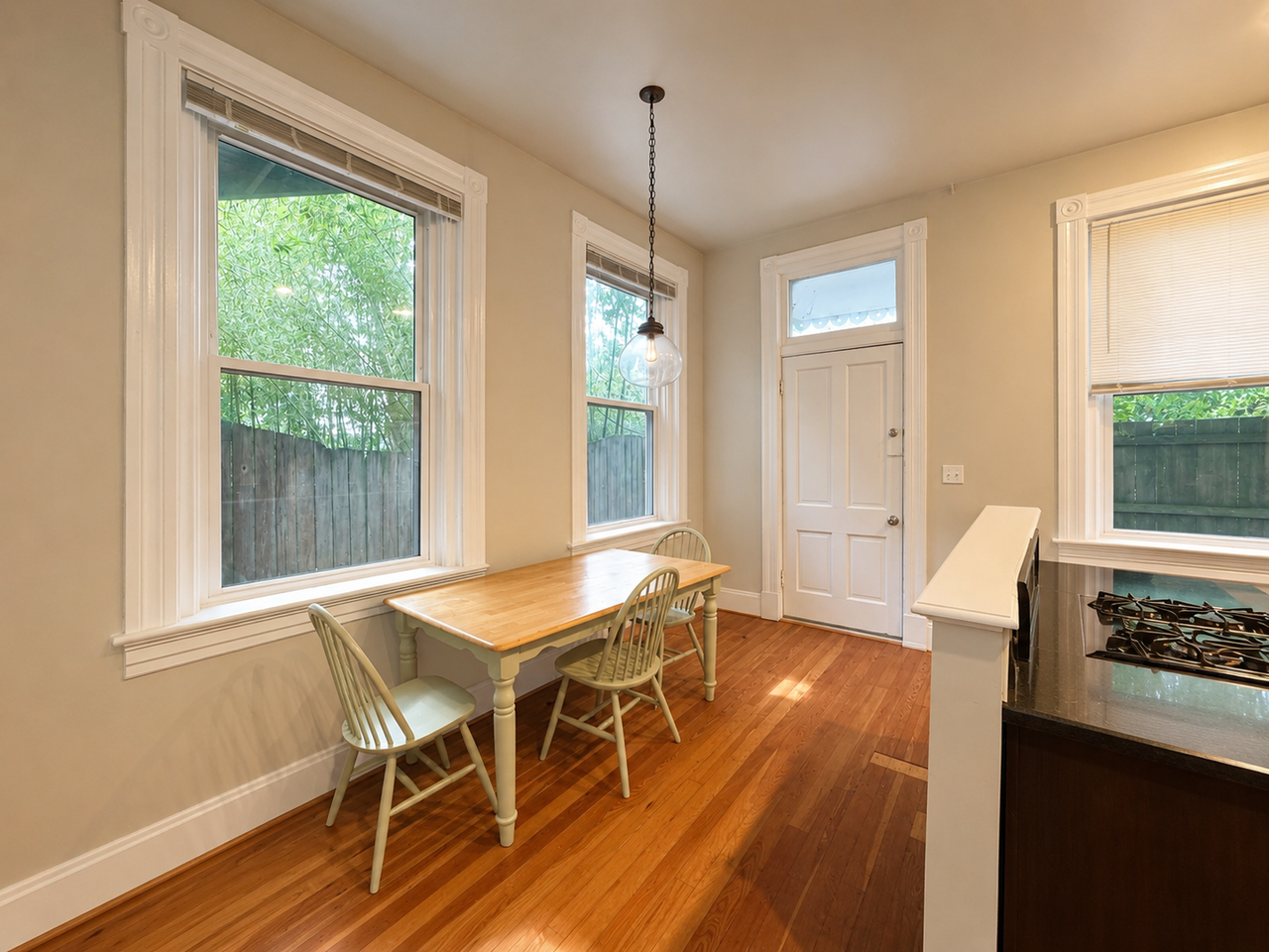 433 Southview Ave - Photo 4 of 16