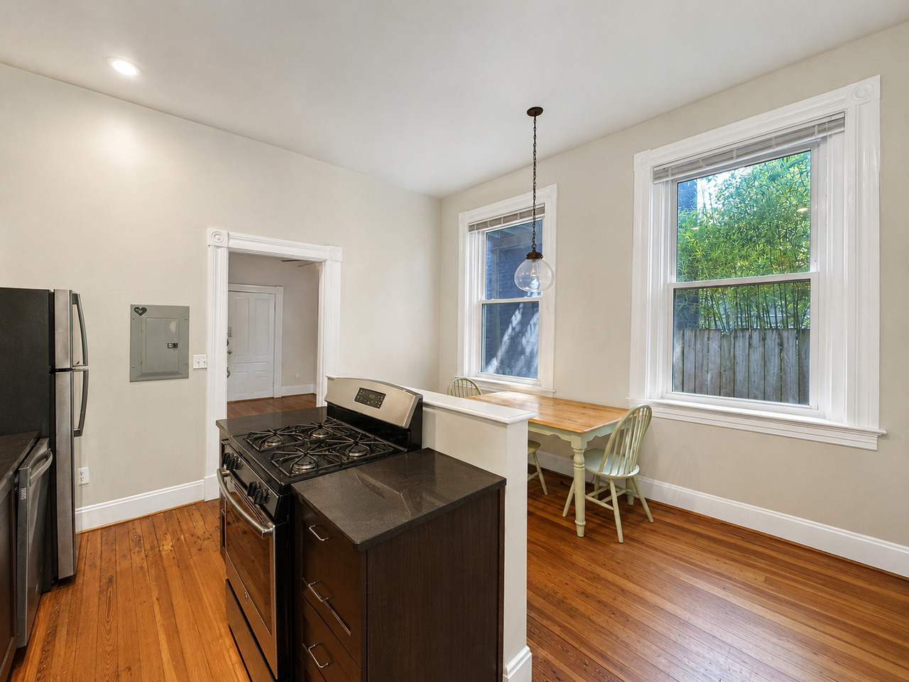 433 Southview Ave - Photo 7 of 16
