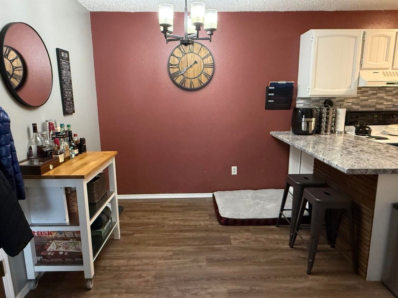 228 Woodridge St #4 - Photo 7 of 19