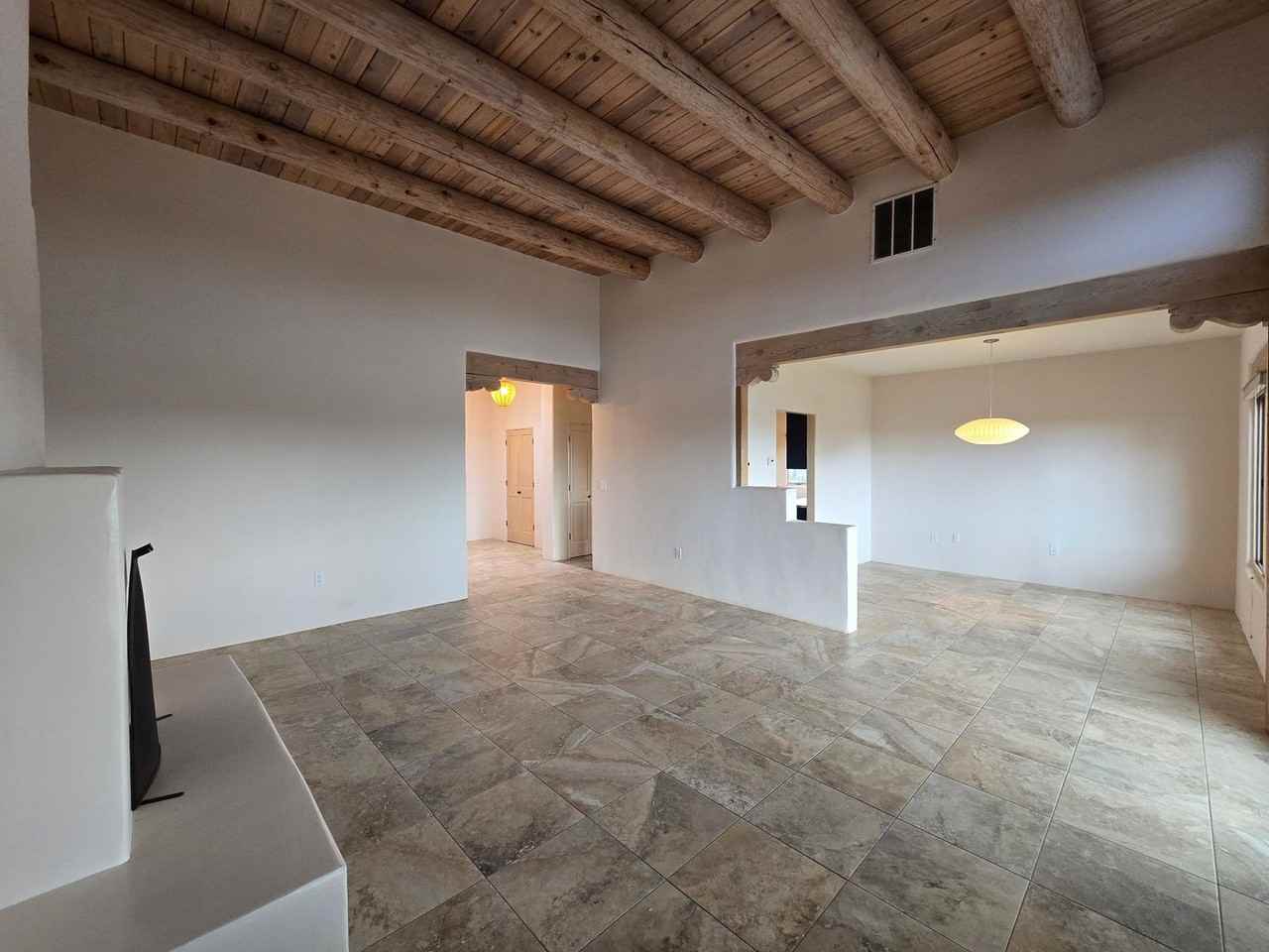 4 Inez Ct - Photo 6 of 43