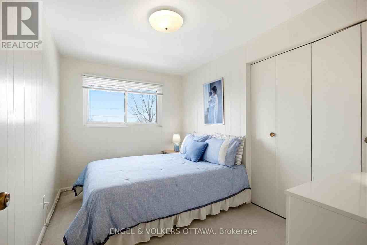 1148 Castle Hill Crescent - Photo 6 of 12