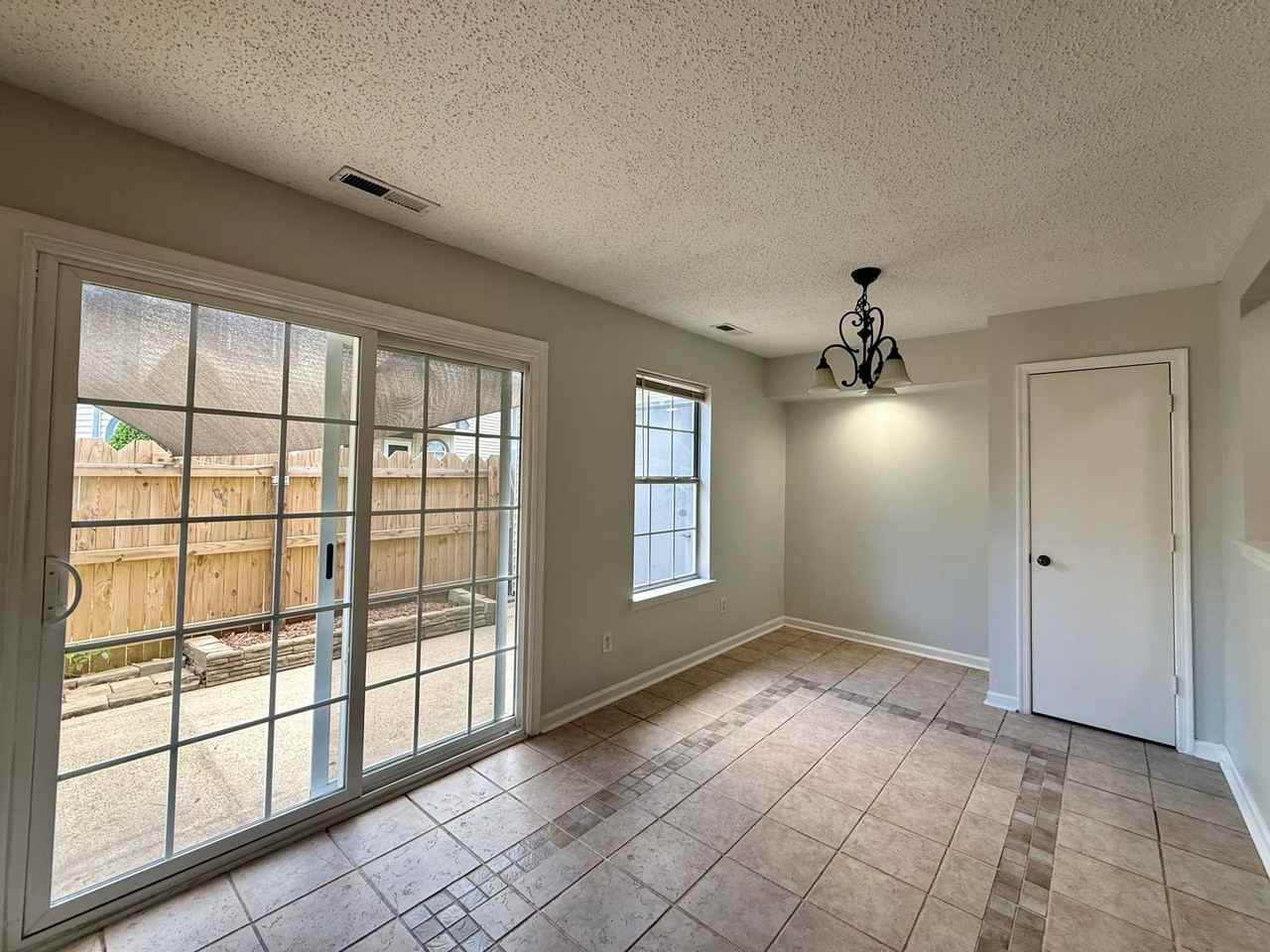 5249 Bardith Cir - Photo 6 of 19