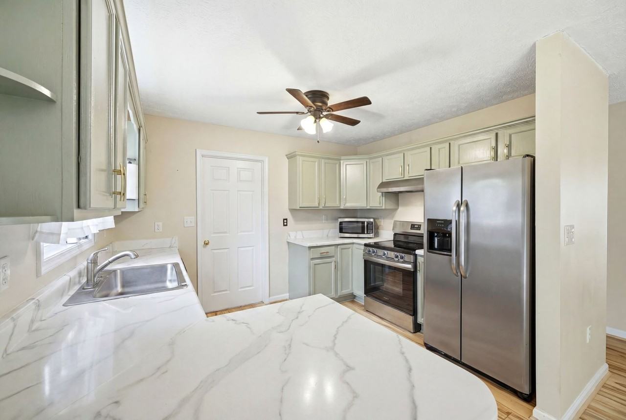 75 Brendan Ln - Photo 5 of 17