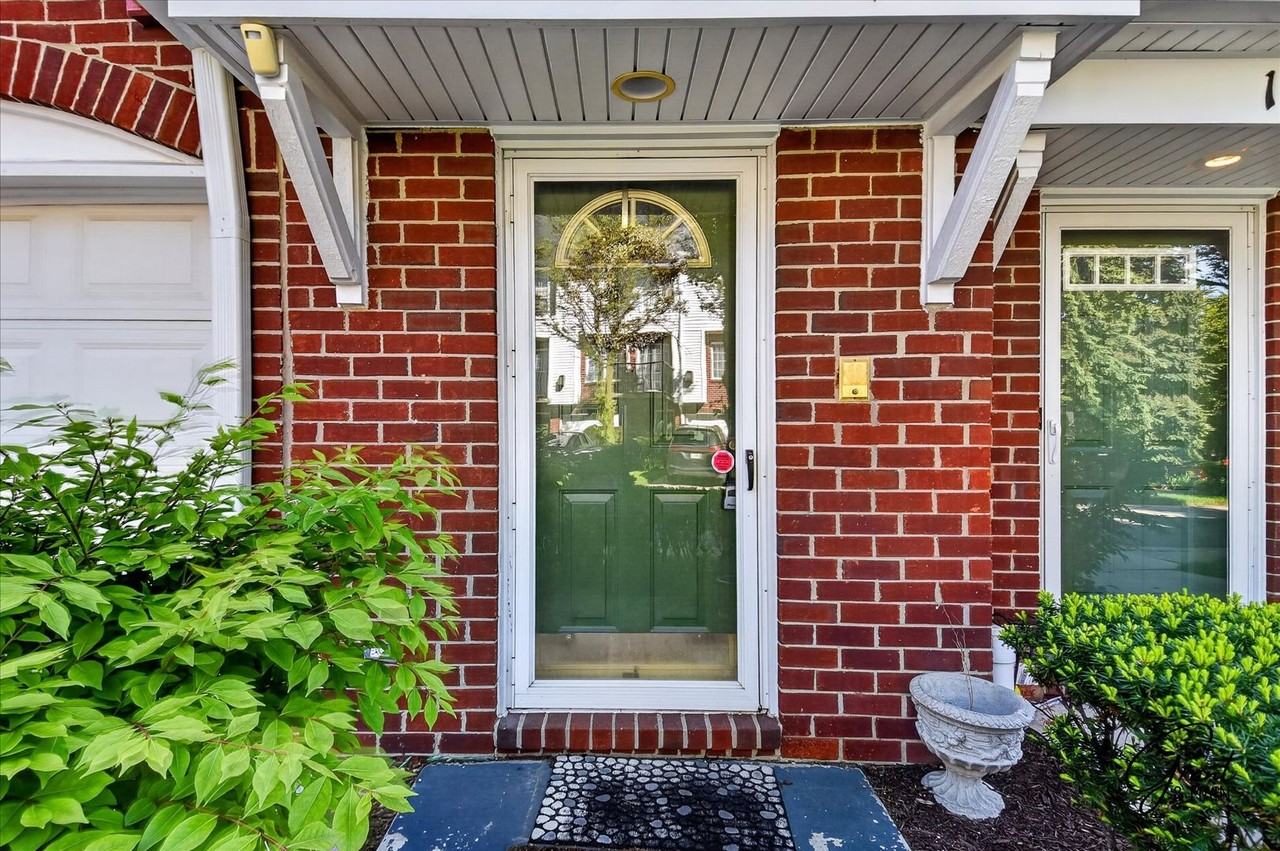 1348 Village Dr - Photo 2 of 26