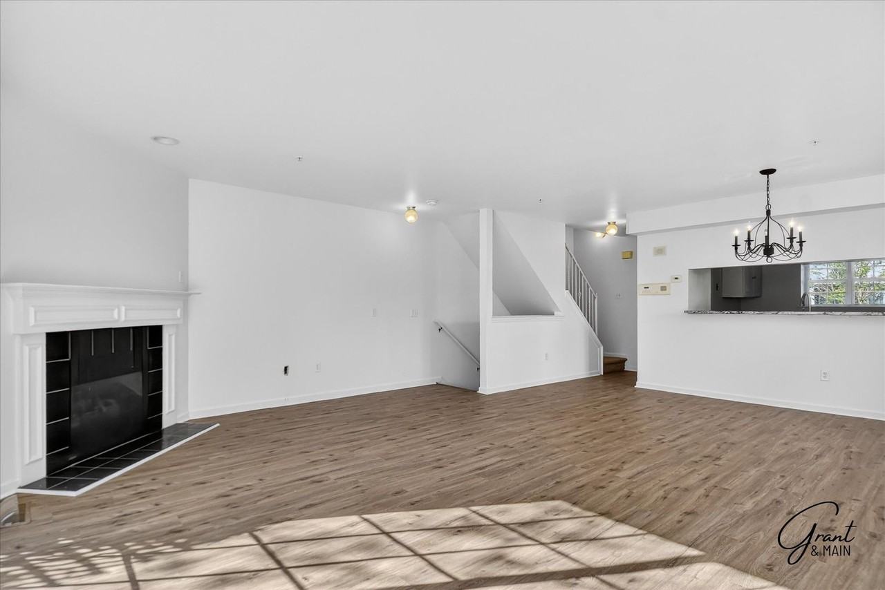 1348 Village Dr - Photo 4 of 26