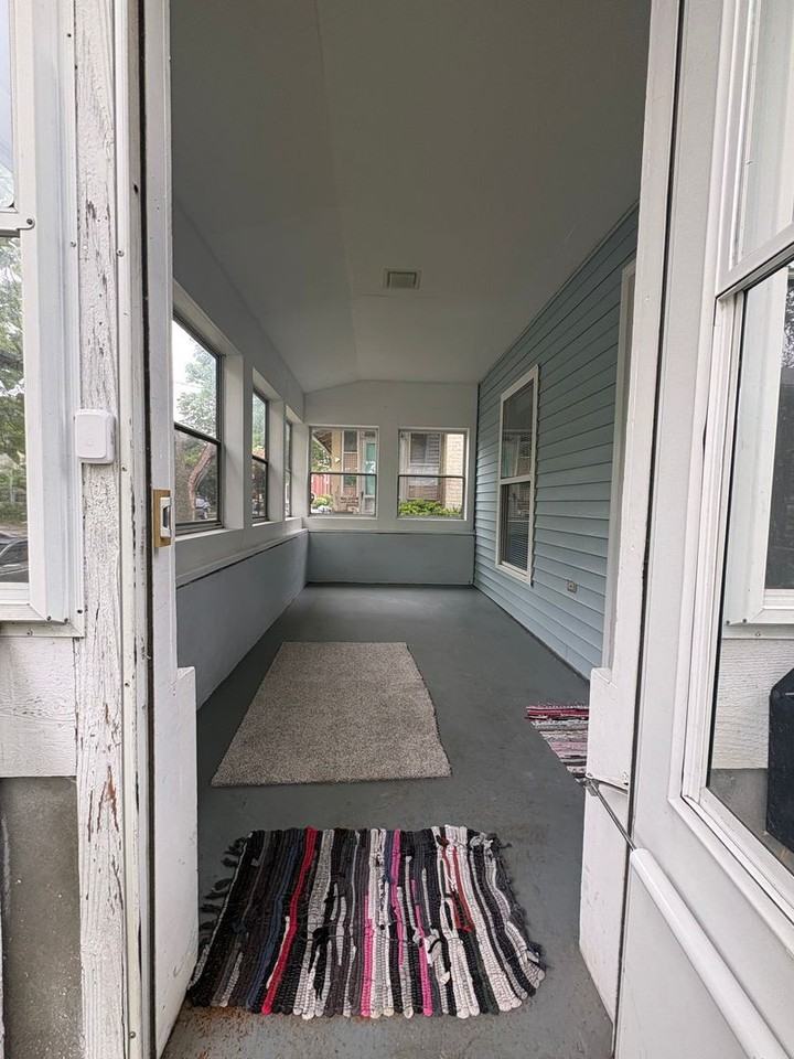 909 N 12th St - Photo 3 of 13
