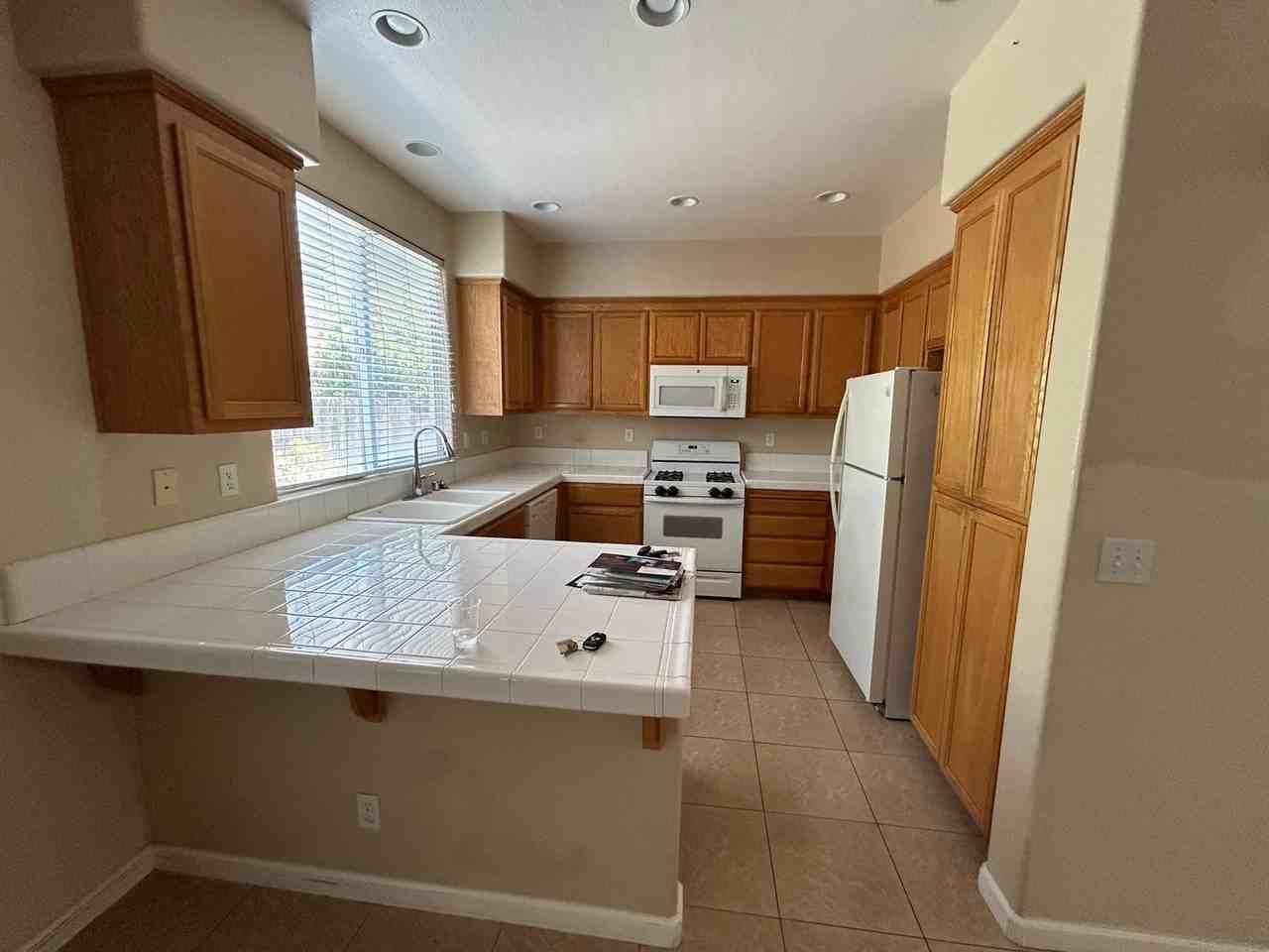 8930 Taos Way - Photo 4 of 10