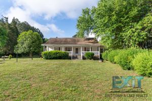 featured image of 440 Thompson St