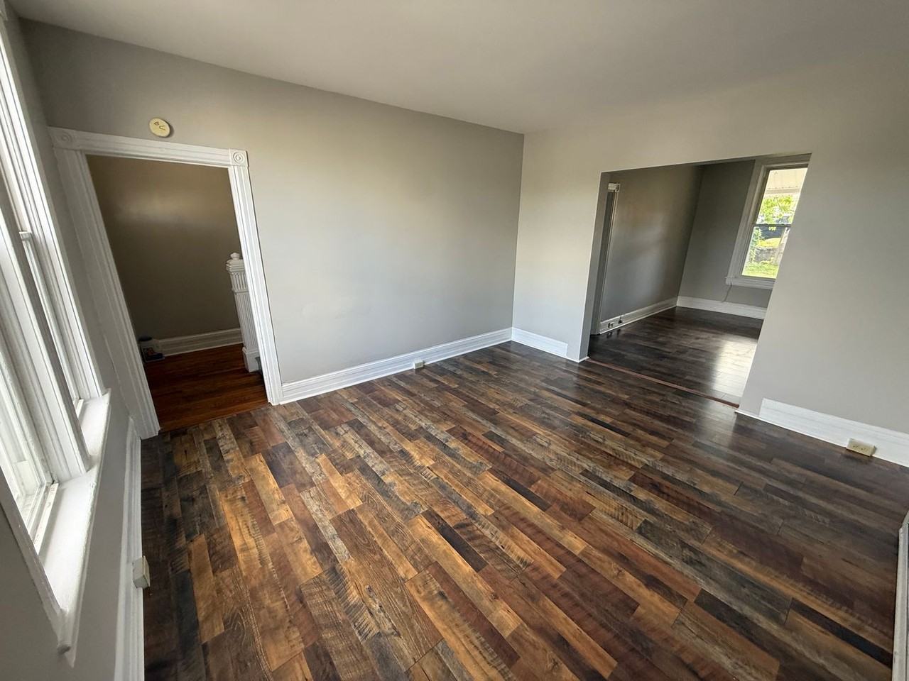 410 Wolf Ave - Photo 3 of 16