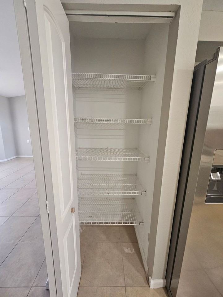 1400 Sw 6th Ave - Photo 6 of 22