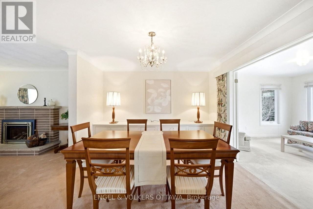 1148 Castle Hill Crescent - Photo 7 of 12