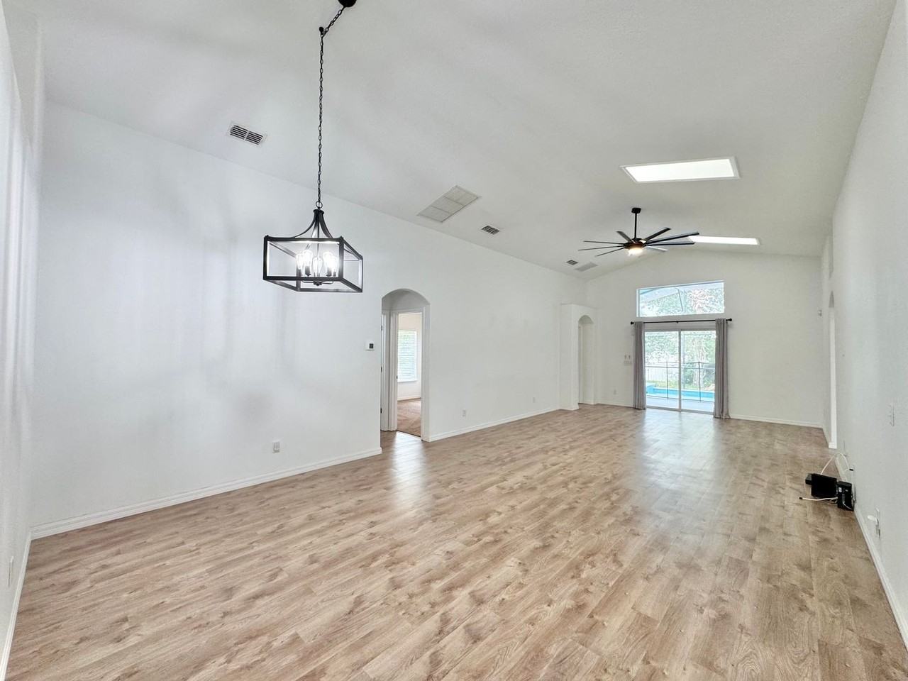 502 Viola Dr - Photo 4 of 50