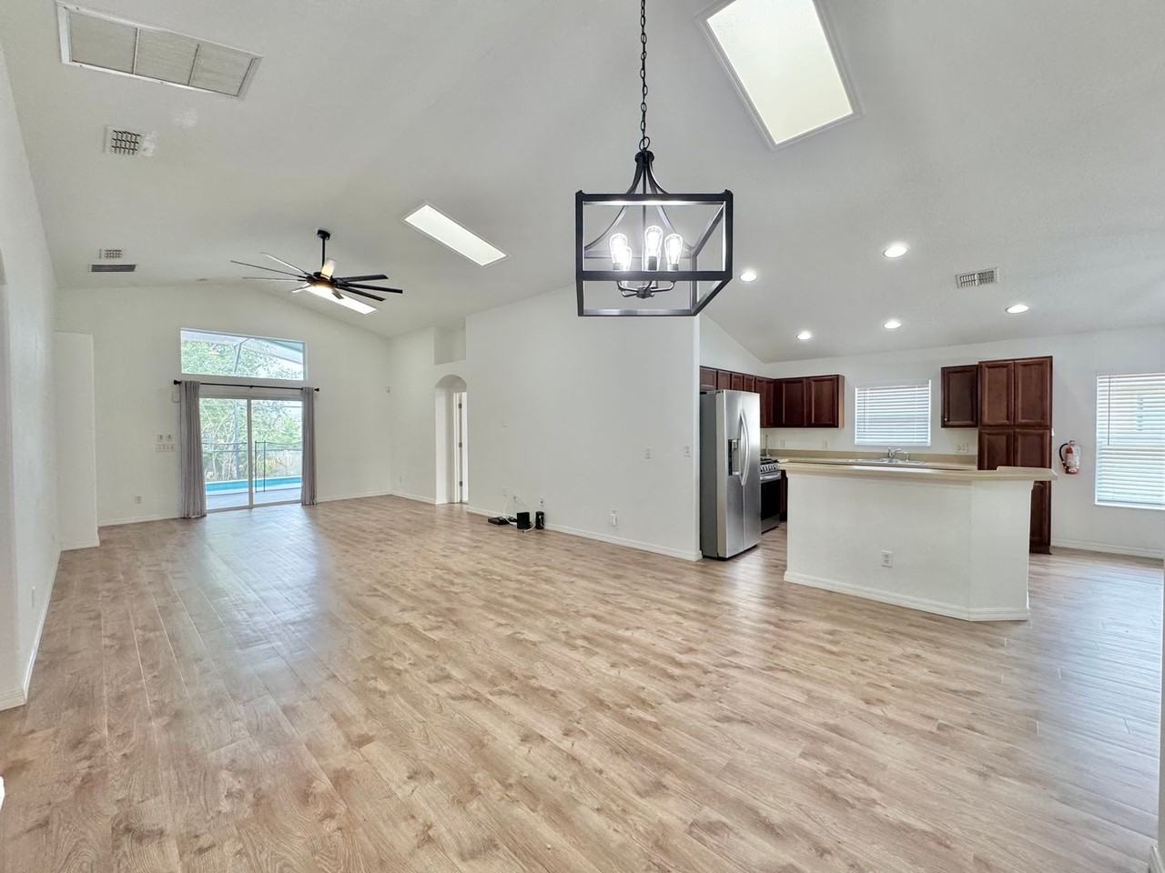 502 Viola Dr - Photo 5 of 50