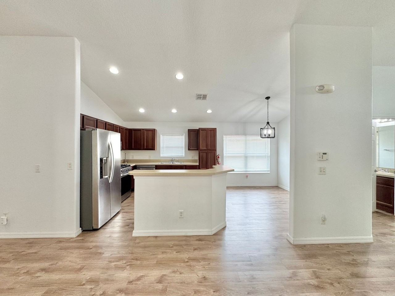 502 Viola Dr - Photo 6 of 50