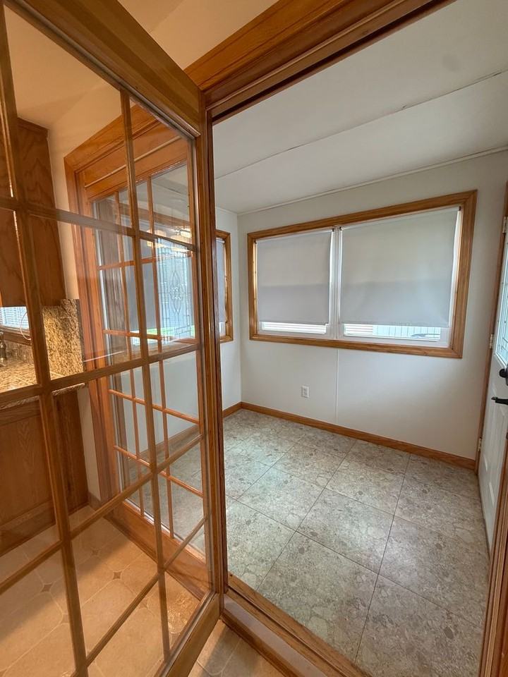 27 Janet Dr - Photo 5 of 20