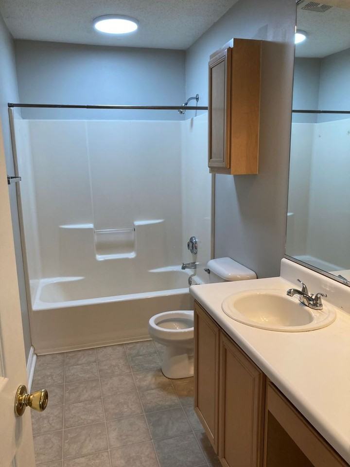 109 Barts Dr - Photo 2 of 13