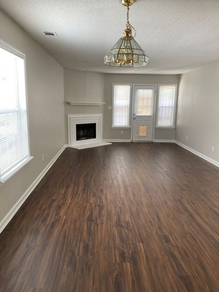 109 Barts Dr - Photo 4 of 13
