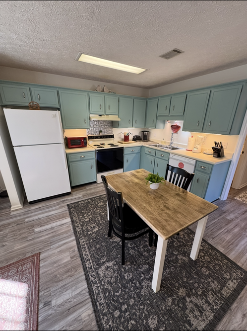 131 Westwinds Dr - Photo 3 of 13