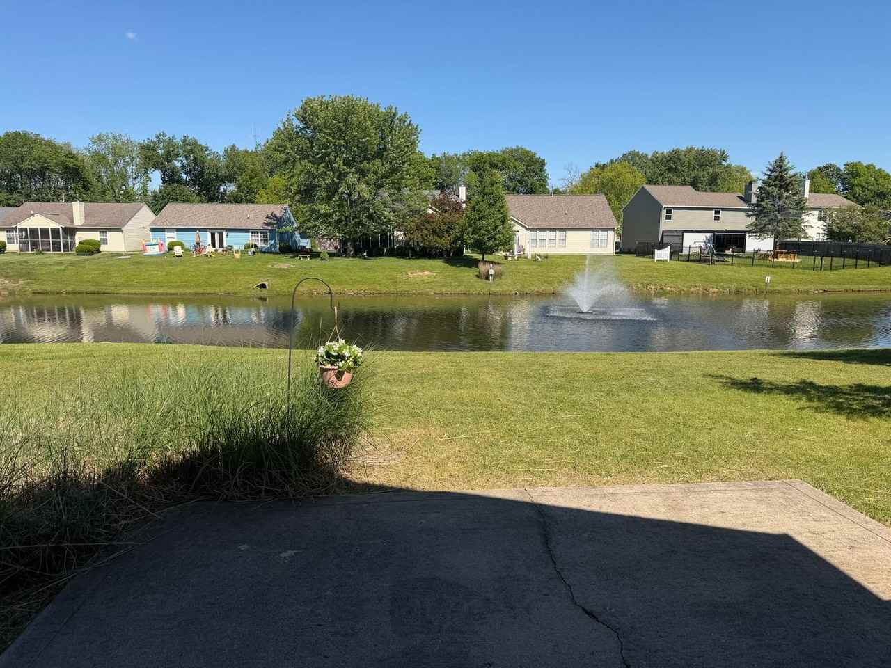 533 Farley Dr - Photo 4 of 25
