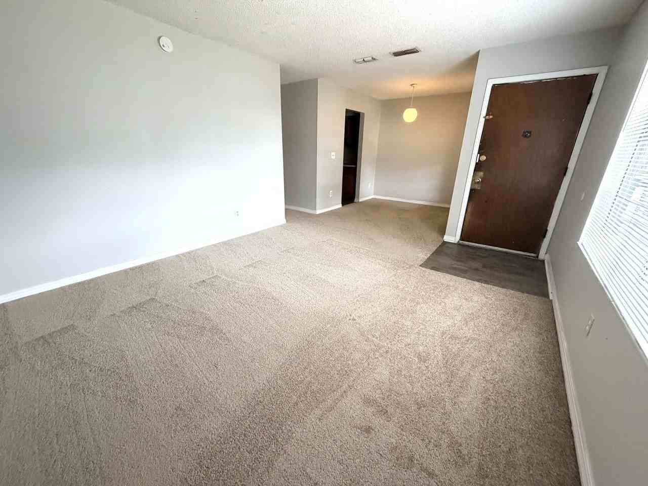 460 Bentwood Ln - Photo 7 of 24