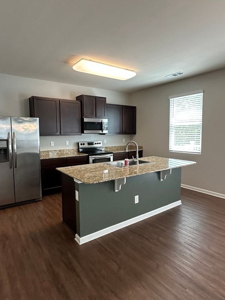 3130 Heritage Glen Dr - Photo 3 of 20